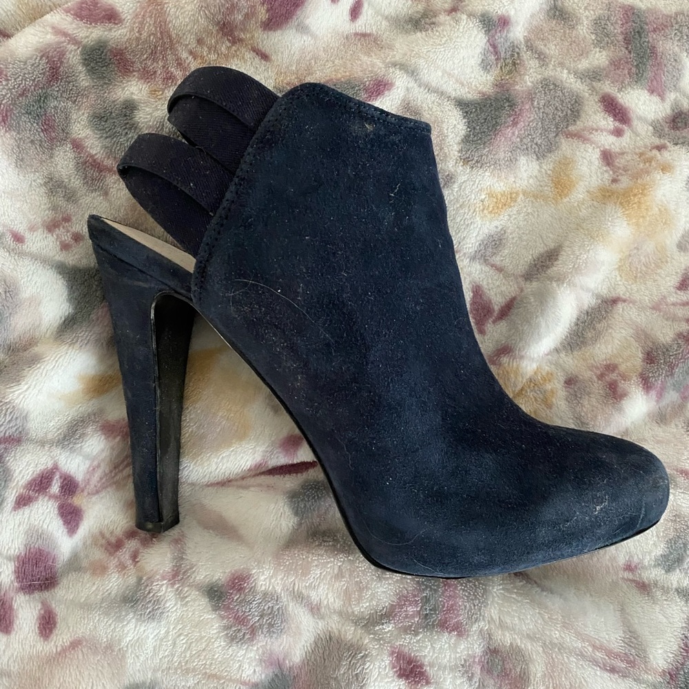 Nine West suede heels